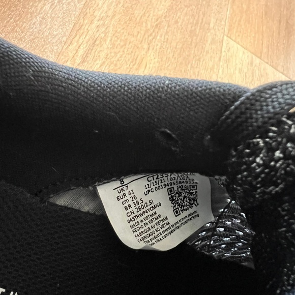 Nike men’s react infinity Flyknit - Picture 2 of 4